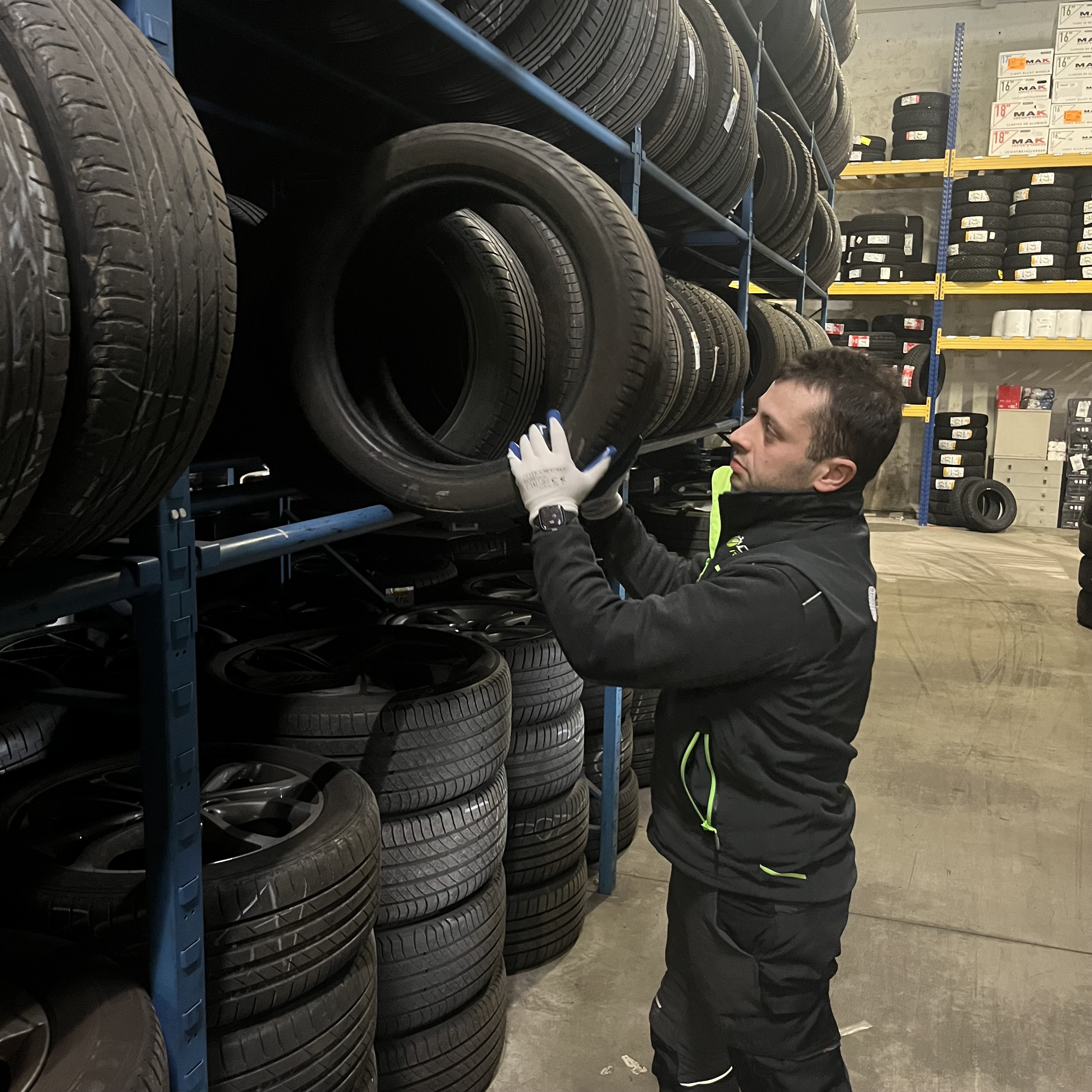 Montaggio e cambio pneumatici auto