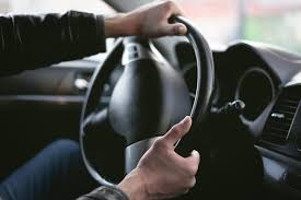 Controllo vibrazioni dello sterzo e convergenza ruote Vibrazioni anomale sul volante dell auto